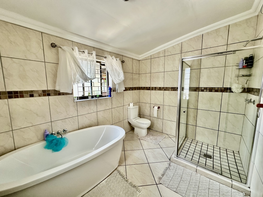 3 Bedroom Property for Sale in Richmond Western Cape